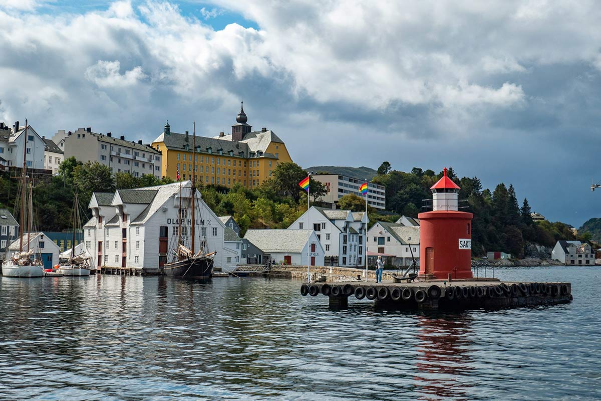 Port in liberal Sweden.