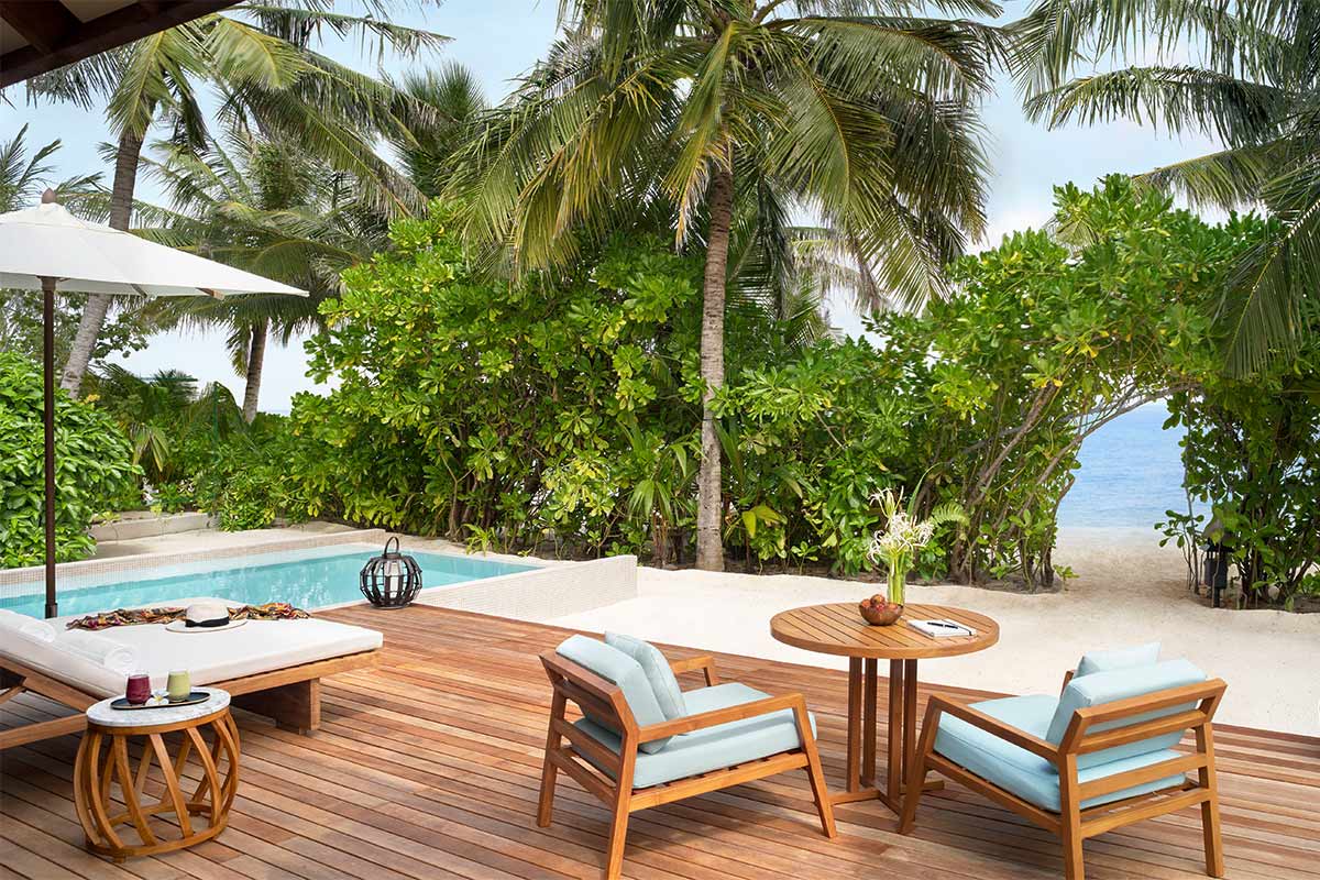 The beach villa of the Anantara Veli.