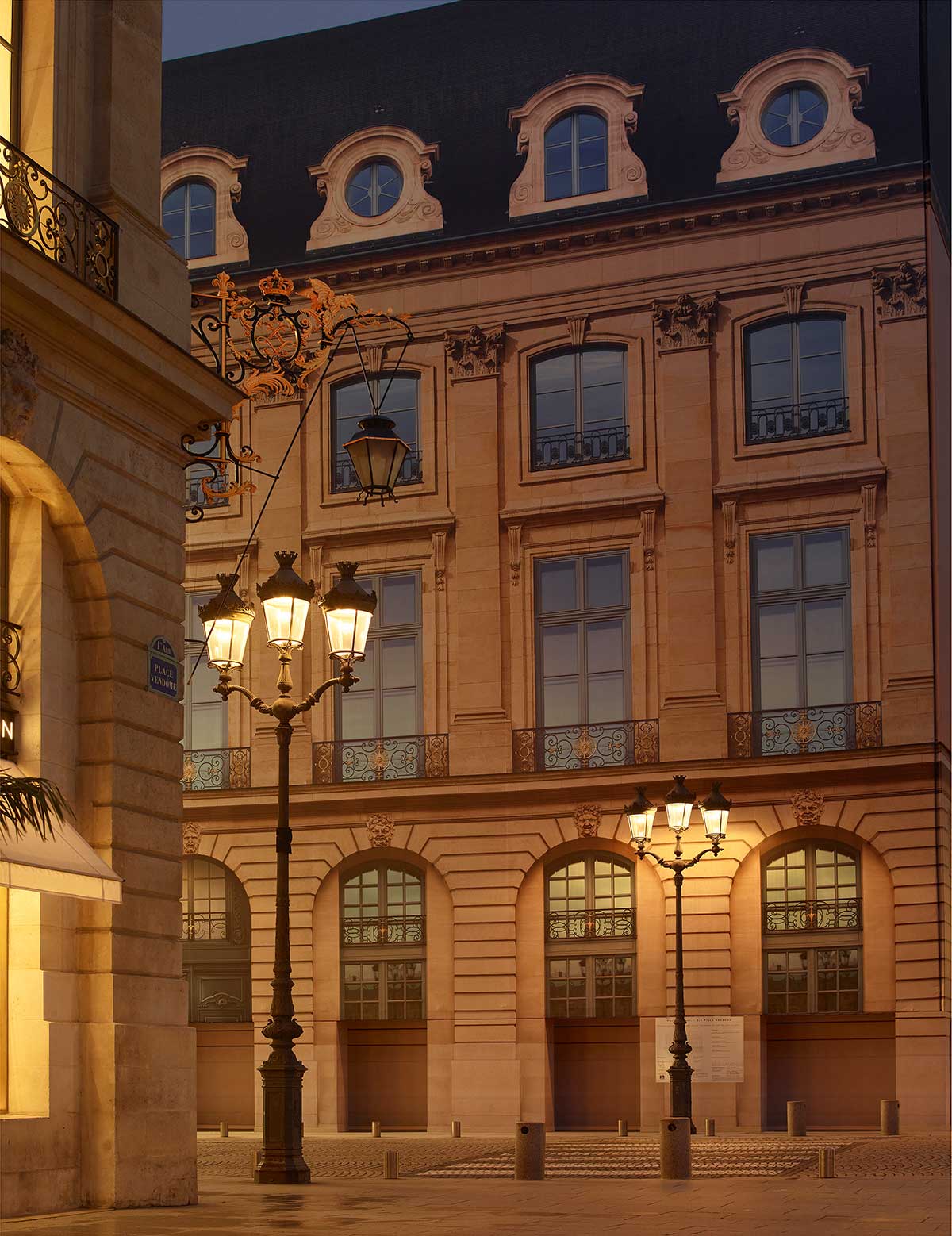 photo basel 2023
Christoph Sillem, Place Vendôme 1, 2020