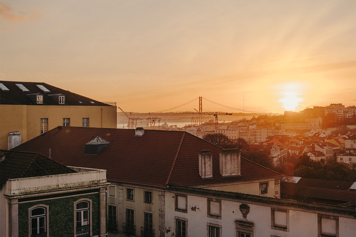 Sunshine Settings: Hotel Pátio do Tijolo in Lisbon