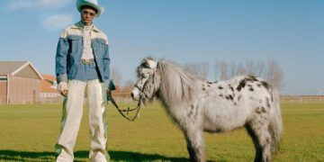 The surreal world of Lois Cohen and Indiana Roma Voss