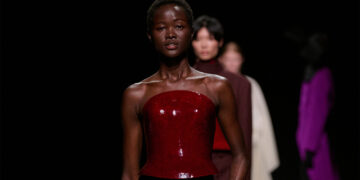 Issey Miyake womenswear Fall/Winter 2026/27: Walking Sculptures